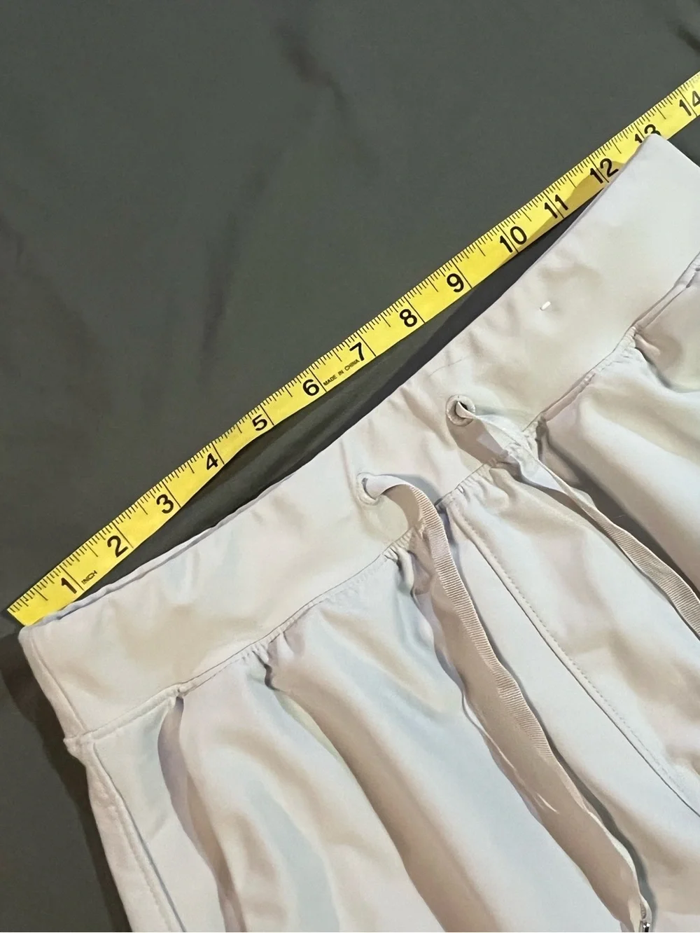 Old Navy High Waisted Powersoft Shorts, Ivory/Cream, Sz S